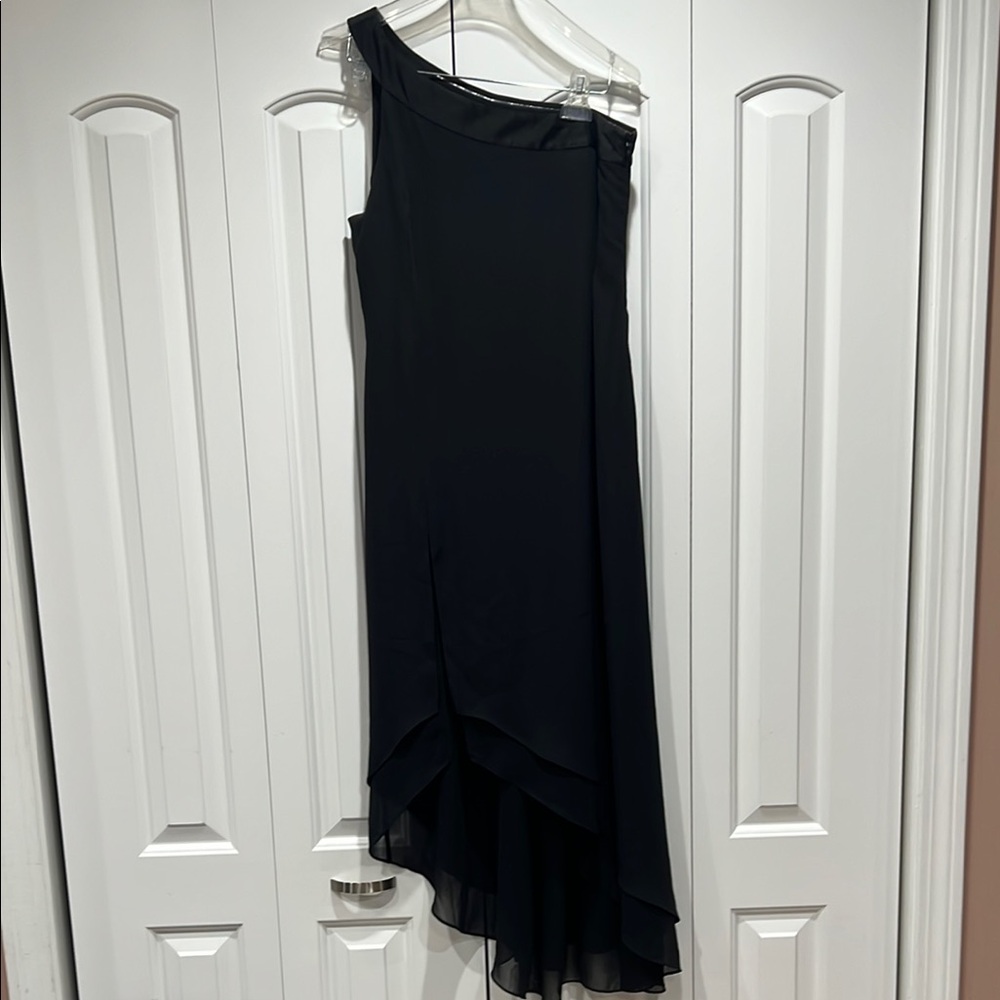 Elegant Black One-Shoulder Dress- Size 6